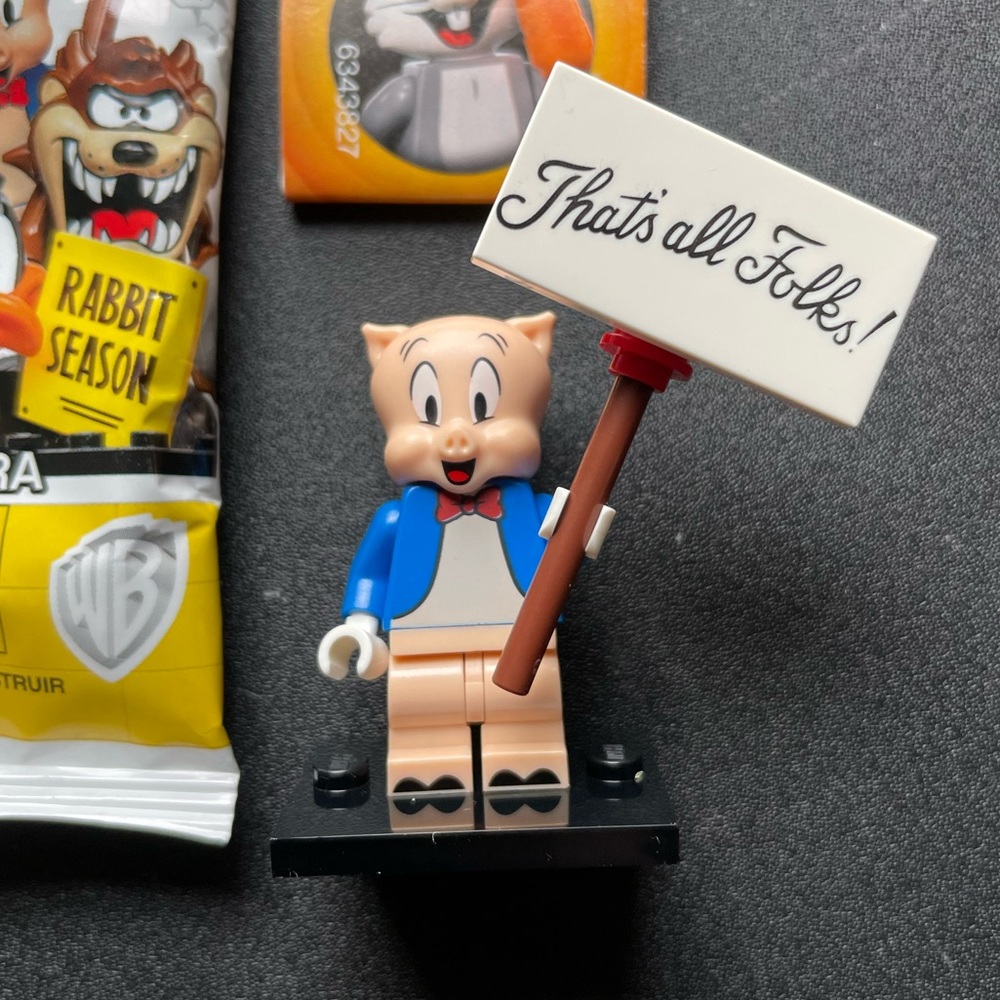 SOLD🔥LEGO Porky Pig Figurine